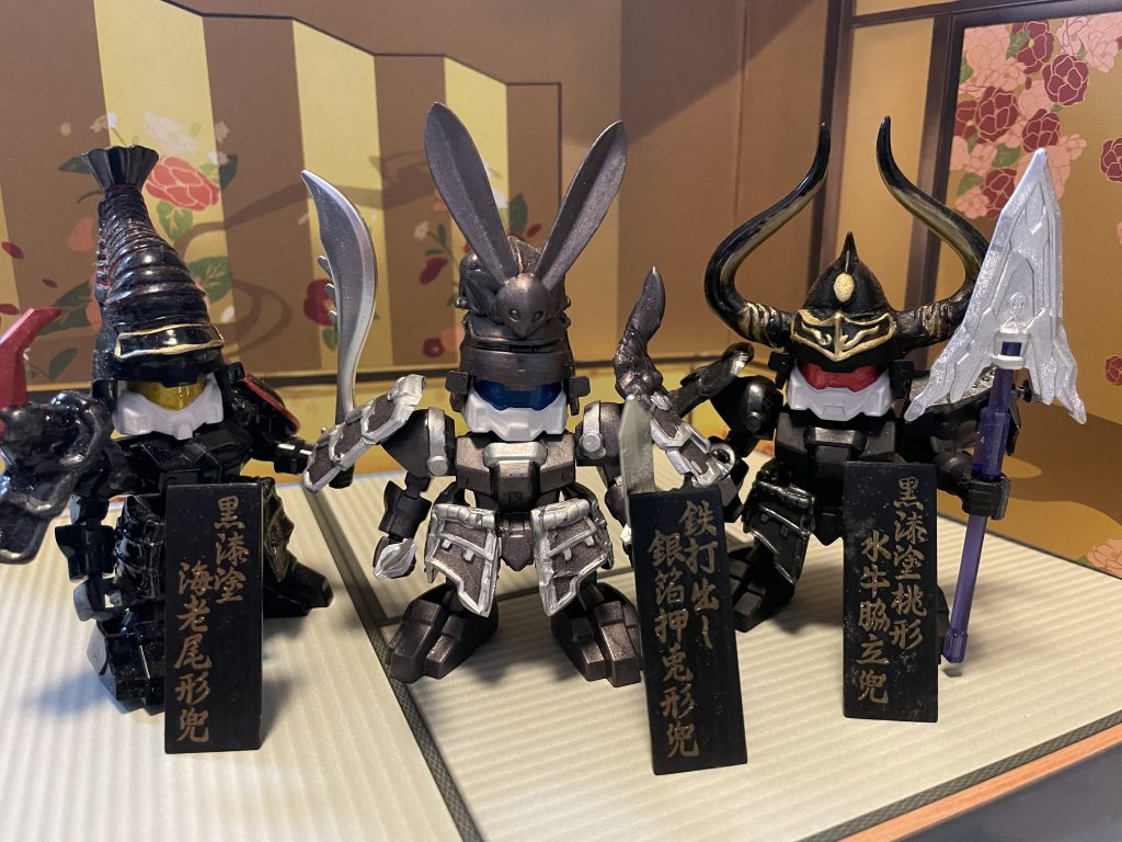 3人揃ってのショット。畳の上土足かよ！は禁句です。