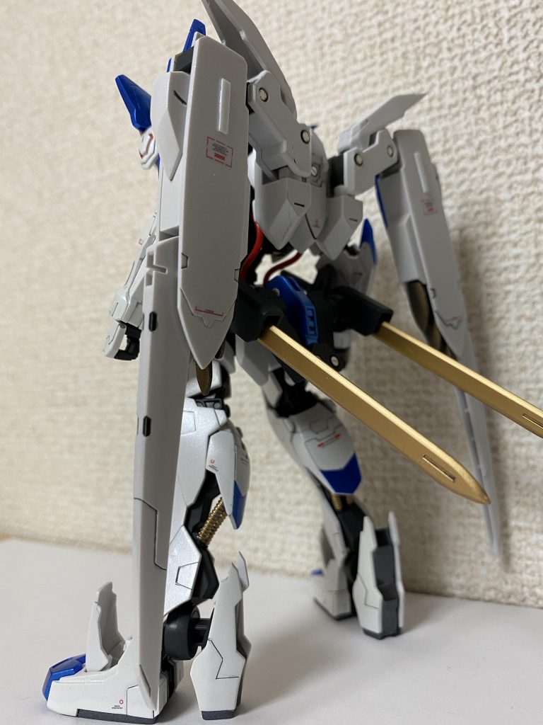 バエルソードに傷が入るので、写真を撮ってすぐ抜きました笑