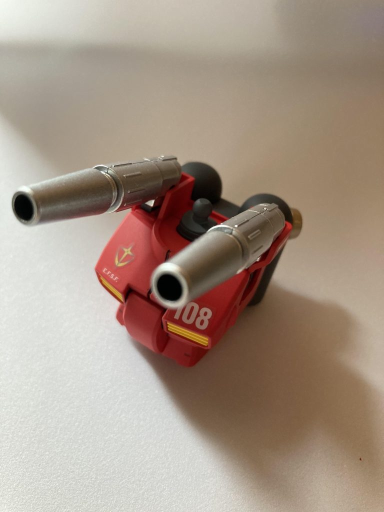 ちぇっ　ザク一機でホワイトベースをやろうってのかよ！生意気いっちゃってさっ