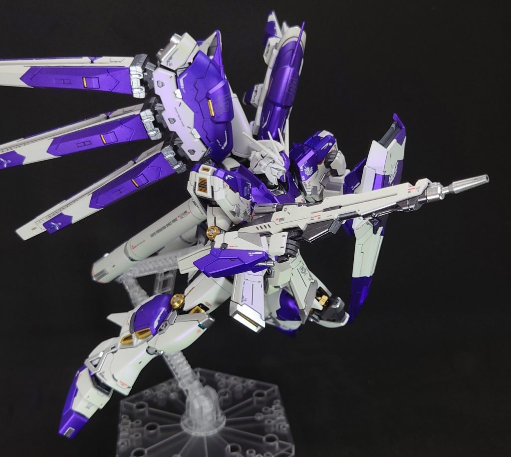RG Hi-νガンダム–3枚目/制作者：@kotocha02