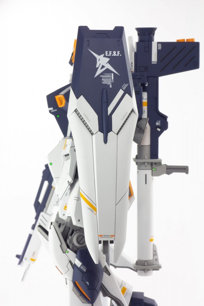 エントリーグレードνガンダム–5枚目/制作者：MEGANEX