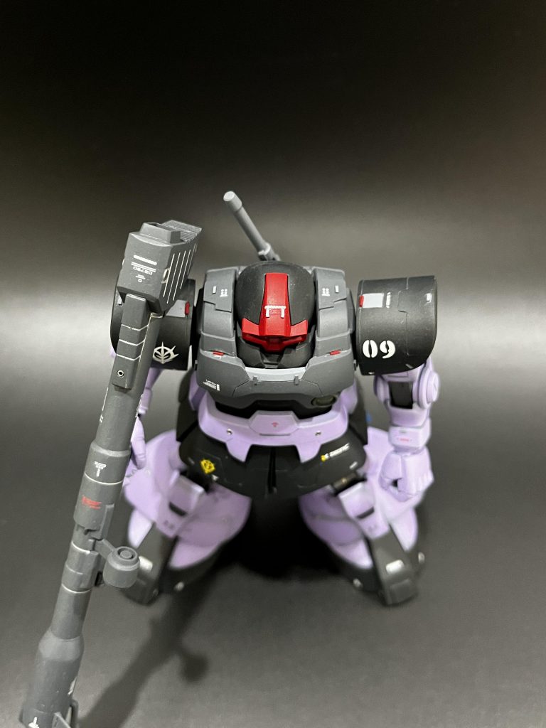 プラ板でのディティールアップは極力控えて、練習のためにもスジボリを多めにしています