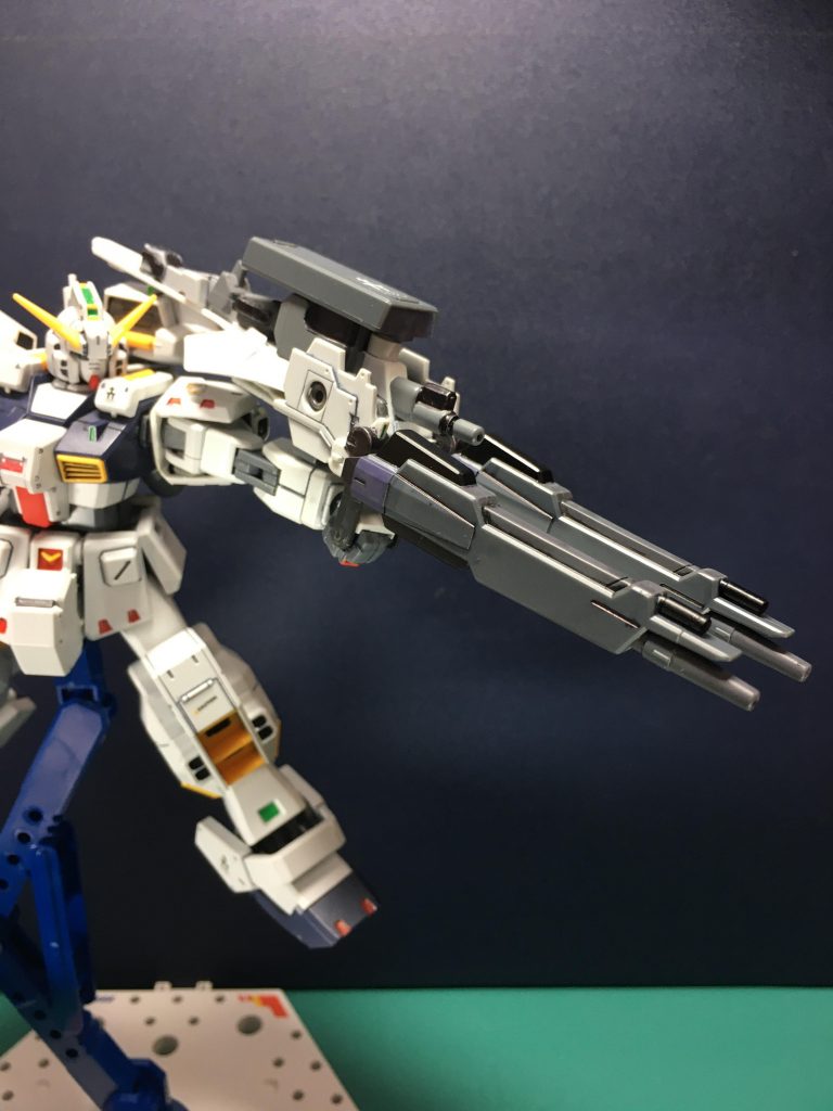 ビーム・ランチャー装備。後衛としての支援射撃でも、前衛での切り込みでもオールラウンドに威力を発揮します。