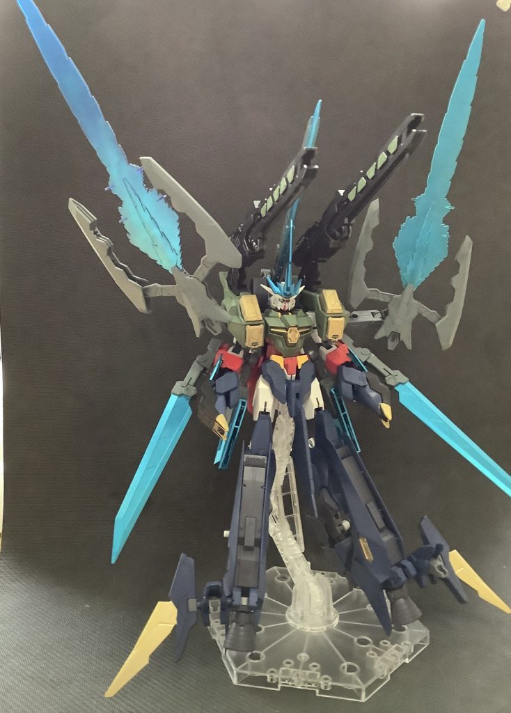 近接武装はシュナイダーの5本の刃、イェーガーのヒートクロー