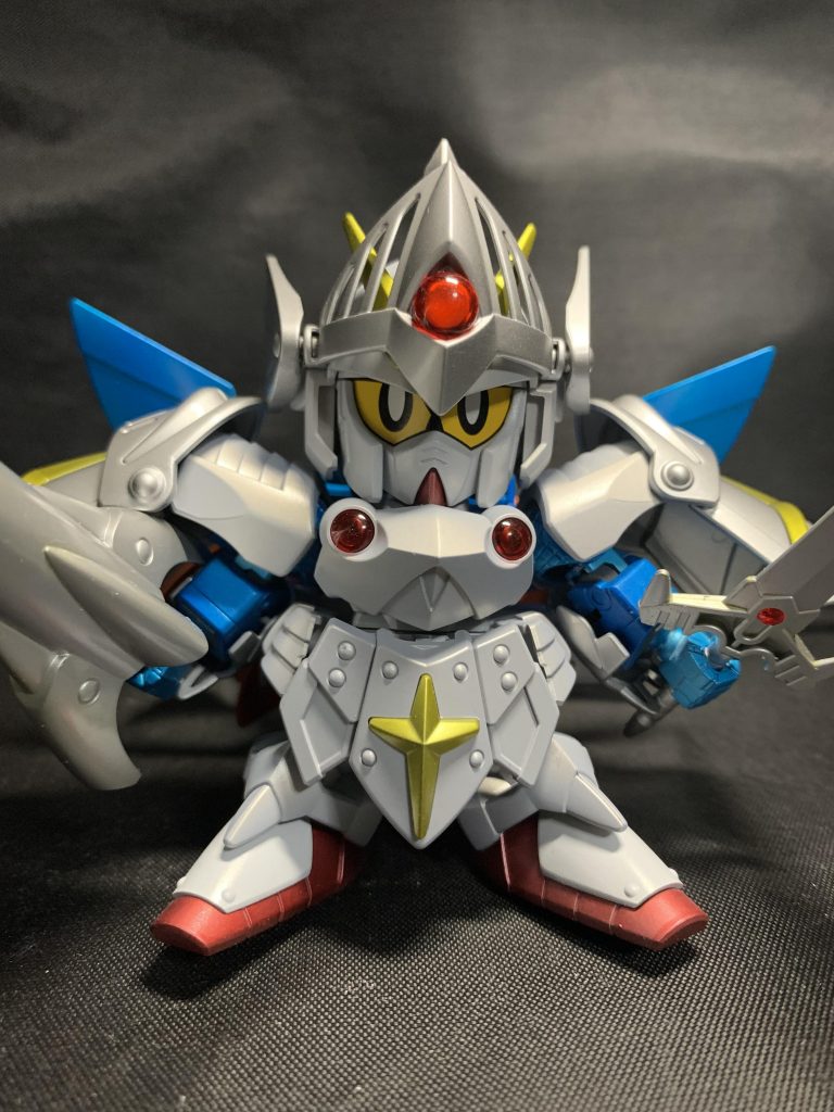 うーんグレーですよねー🧐難しいー笑鎧 白サフ→ブライトシルバー→調色クリアホワイト→つや消し冠 肩 黒光沢→ブライトシルバー→光沢クリア部分塗装失敗してフライヤーやらランスやら色々塗れなかったです⤵︎諦めちゃいました