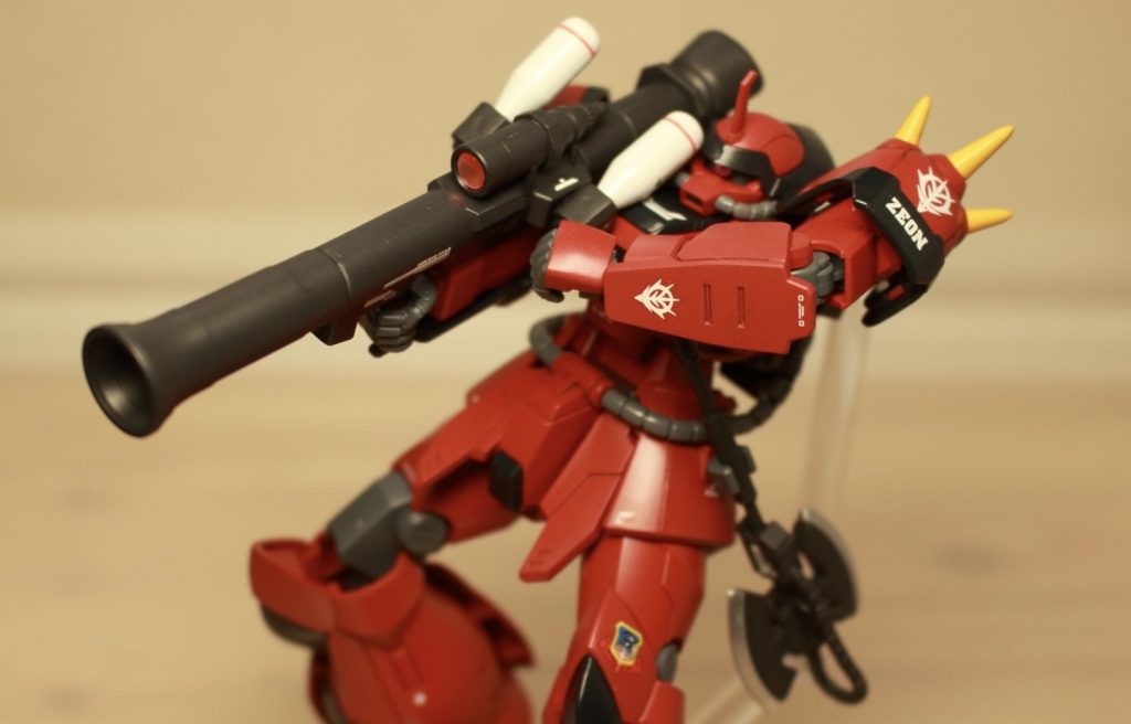 一撃離脱戦法に相応しいジャイアントバズもいいのですが、取りまわしが良さそうなショートタイプのバズーカも良さそうと思いこの武器にしました。