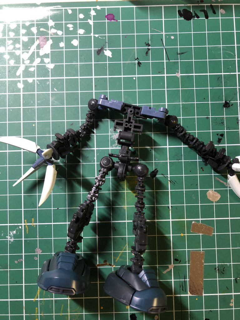 フレームだけだと棒人間みたい