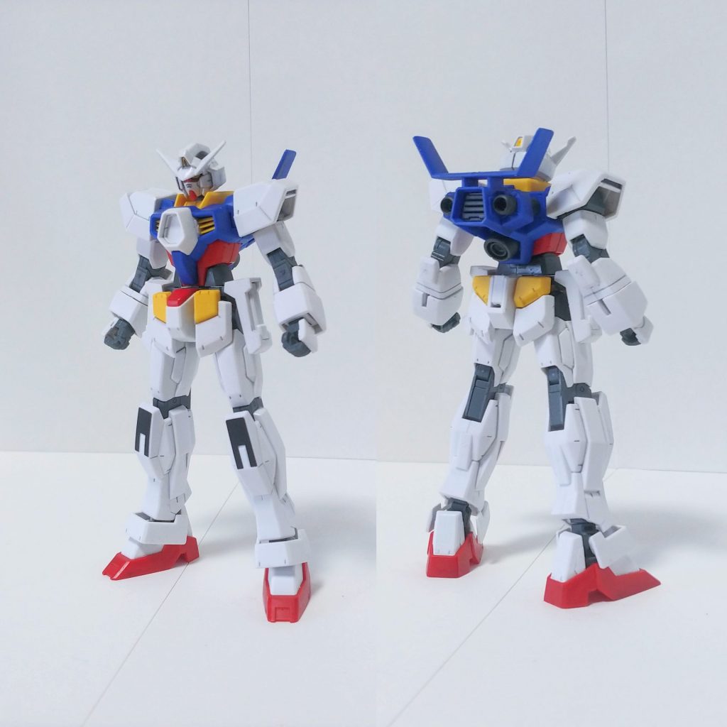 ガンダムAGE-1 フラットガンダムAGE-1 ノーマルの改装型。胸部のコクピットハッチにカバーが取り付けられ、頭部ツインアイの色がグリーンからイエローに変わっている。性能の方はA.G.141年時のAGE-1 ノーマルと特に変わりなく、ガンダムAGE-2よりも劣っているが、フリットの技量も相まって高い戦闘力を誇る。