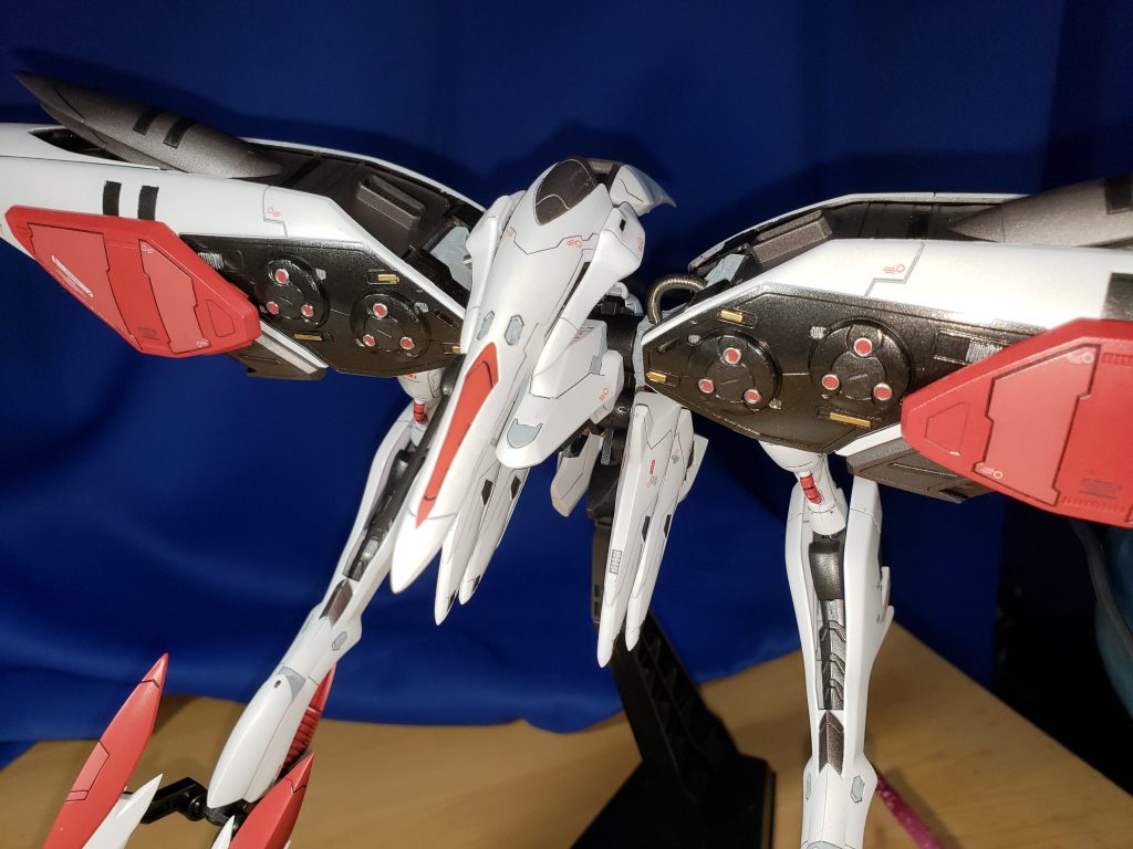 忘れてました。マイクロウェーブ供給装置でしたっけ?たしか。ちゃんと塗り分けましたよ! こっちは手を加えず、元からあるディテールを元に塗装しています。 制作工程