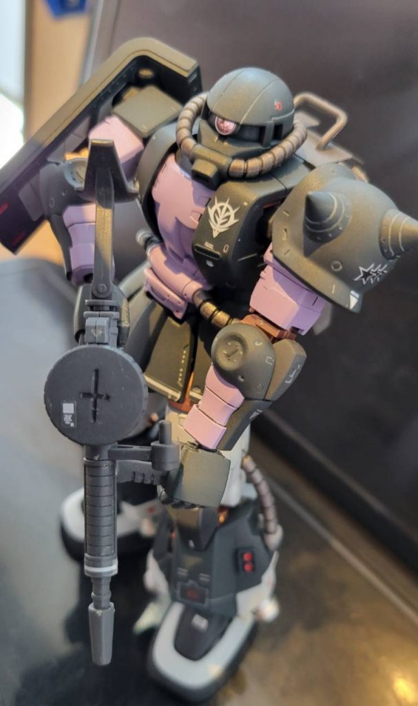 三連星マーク…