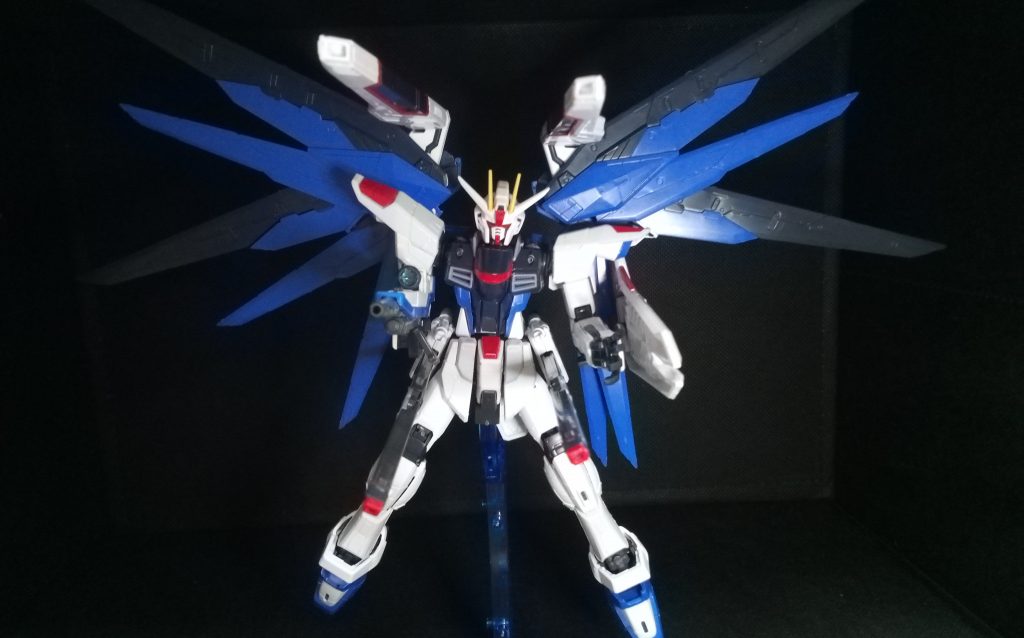 ハイマットフルバースト！！！！！！カッコいいでしょ？実はメイン写真ビームサーベル持ってるんだけど分かりにくいでしょ(；^ω^)いろいろ挑戦していきますよー‼️