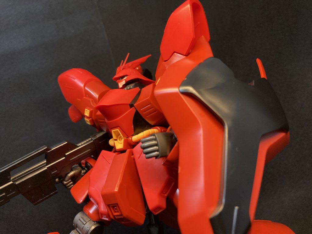 少し古めなHGではあるんですが現代でも通用するであろうかっこよさです!ディテールはあんまりないですが…