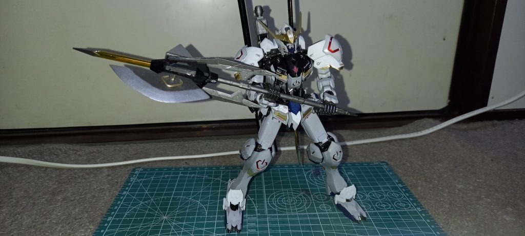 ハルバートを持たせたバルバトスです