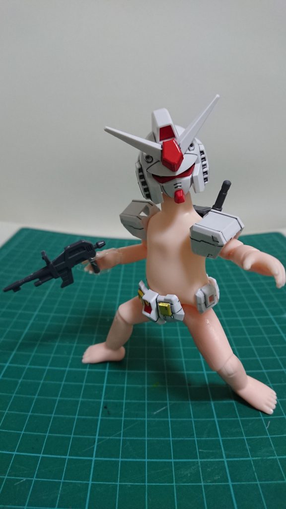 とにかく明るいガンダム(デカヘッド)–3枚目/制作者：COPUKU