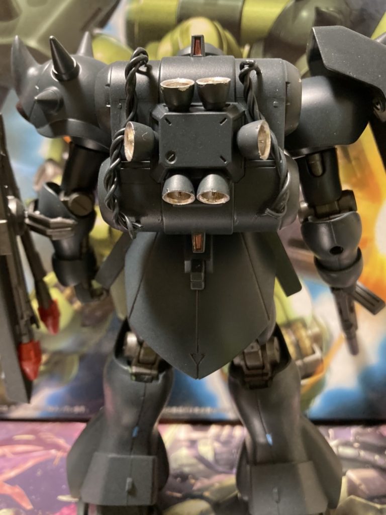 唐突な思いつきでランドセルに付けた謎のパーツですが...針金3本を捻って1本にまとめたものです何だったんでしょうね? 自分でもよく分かりません