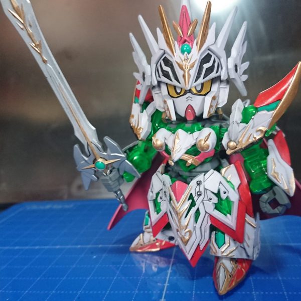 SDWナイトストライクガンダム(ルージュにしたかった)