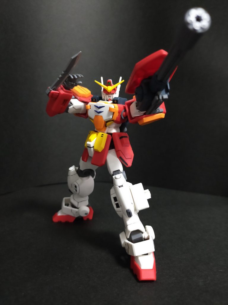 ミサイルにロマン感じてるのに、中塗るの面倒なんで、ハッチは閉じてます。イイノイイノ、ガンプラは自由ですから。