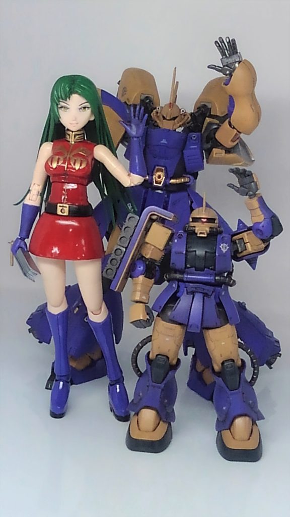 最後までご覧いただきありがとうございました。コントのザクとゲルググの掛け合いのくだりは、漫画の「機動戦士ガンダムさん」のオムニバスストーリー、隊長のザクさんのモロパクです。私はあれが大好きだったので今回ネタとして使わせてもらいました。