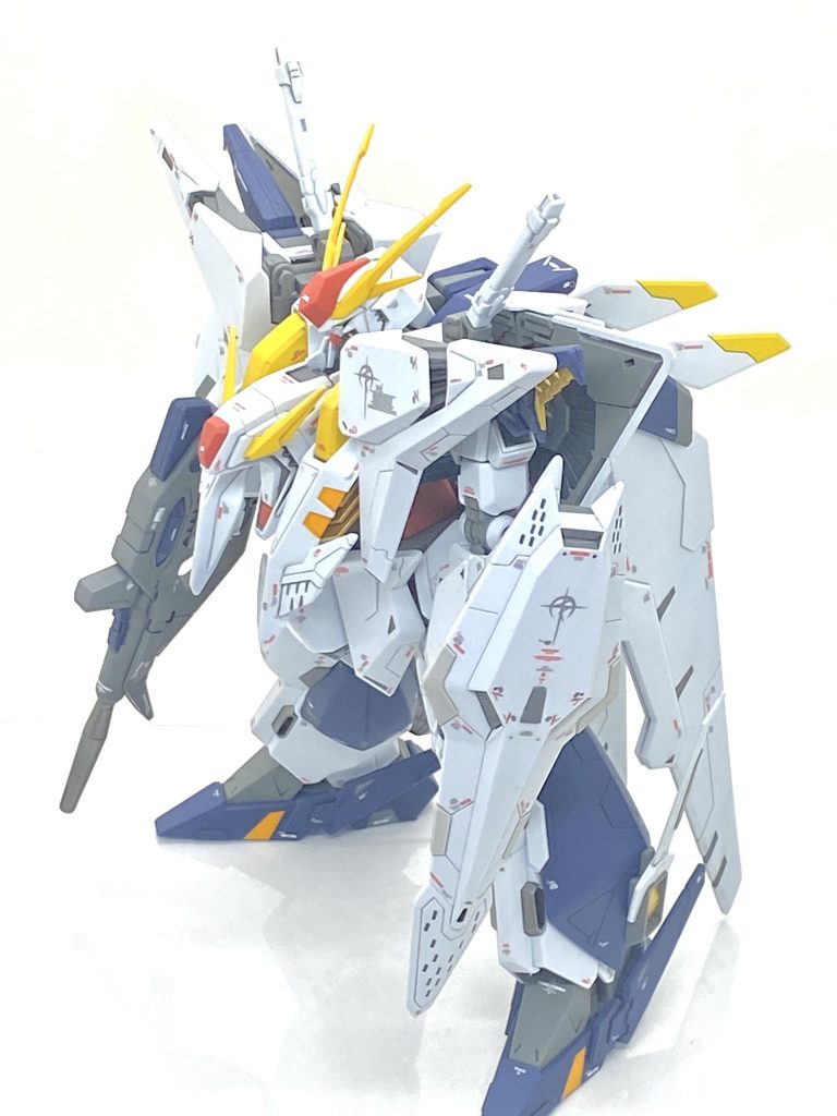 メタリック以外の部分は(クレオス)Mr.カラーGXスーパースムースクリアーを吹き付けております。