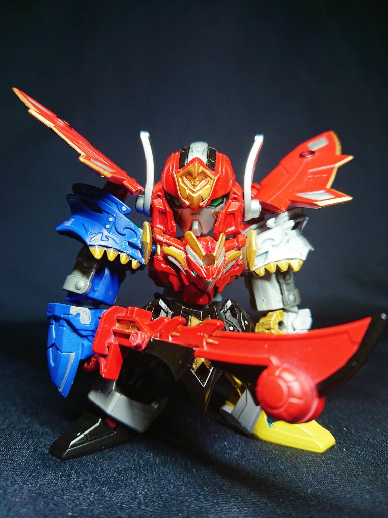 ナイトワールドの騎士で、マーリンやガンダムウィザードと共にアーサーに仕える。剣の腕は一流で、さらに魔法によりドラゴンの姿になることもできる。