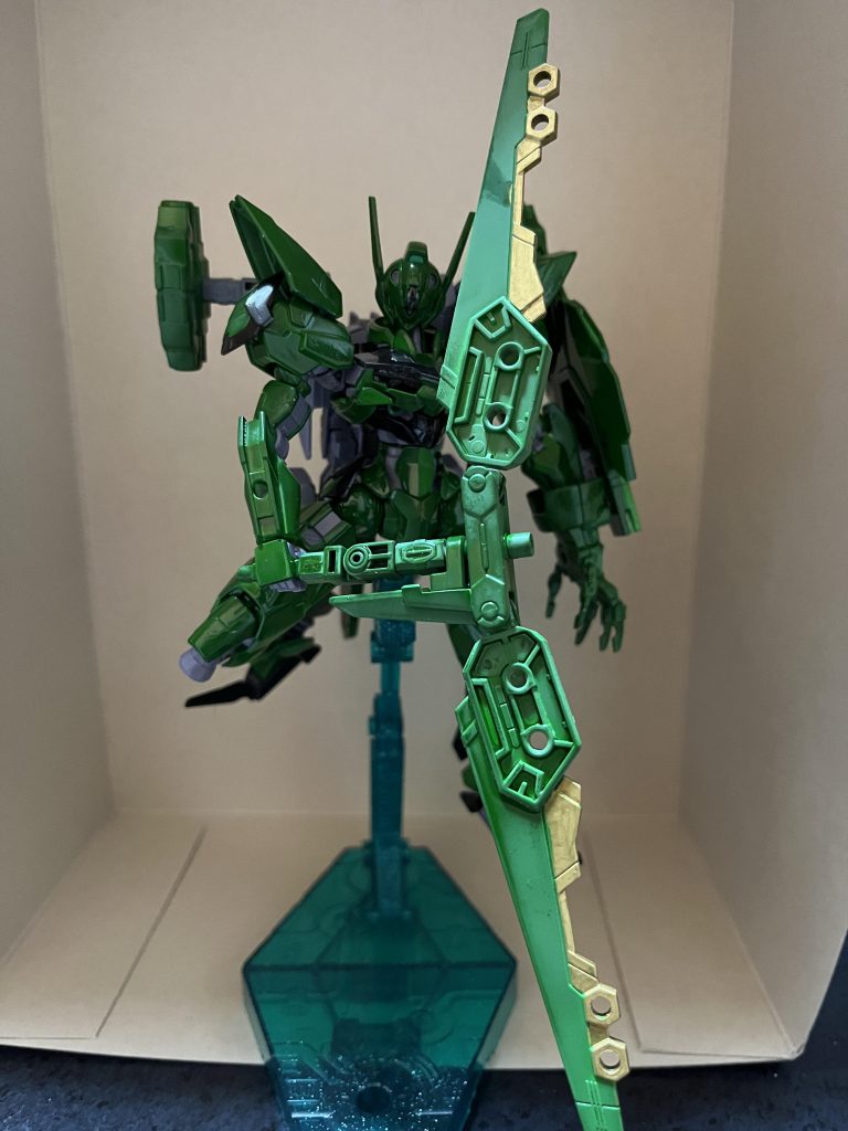 バスカーモードエフェクトは脳内補完でお願いします(笑以上です。ほんとは別キットでなんちゃってグランゾン作るつもりだったのですが、ルブリス見てビビっときてしまいました！今度はカロクアラ作ろう⇦色変えじゃねーかw