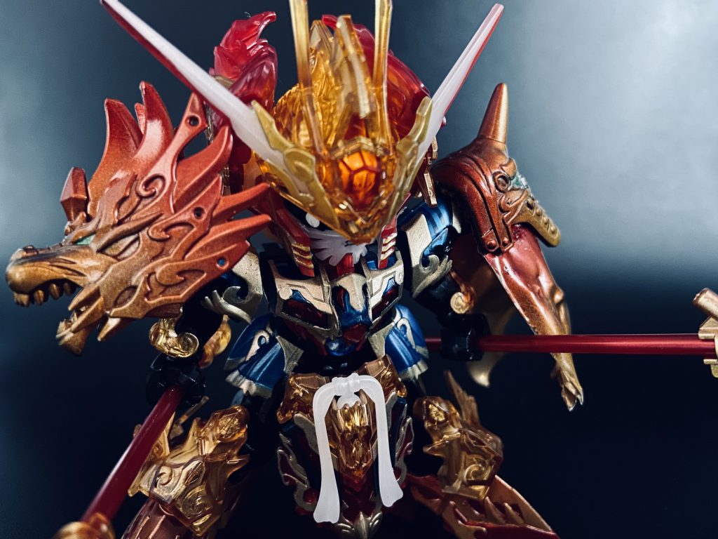 一応ライト仕込めますが地味なため却下。笑