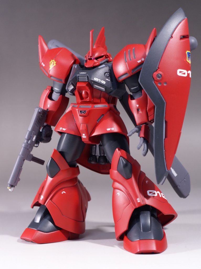 マシンガンも持てます。