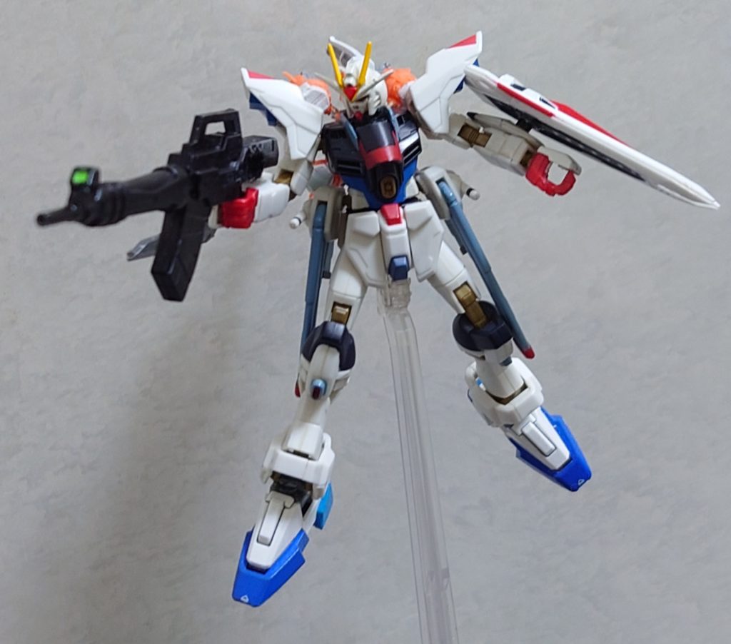 手はHGのものに変えてるのでいろんな武器持てます!