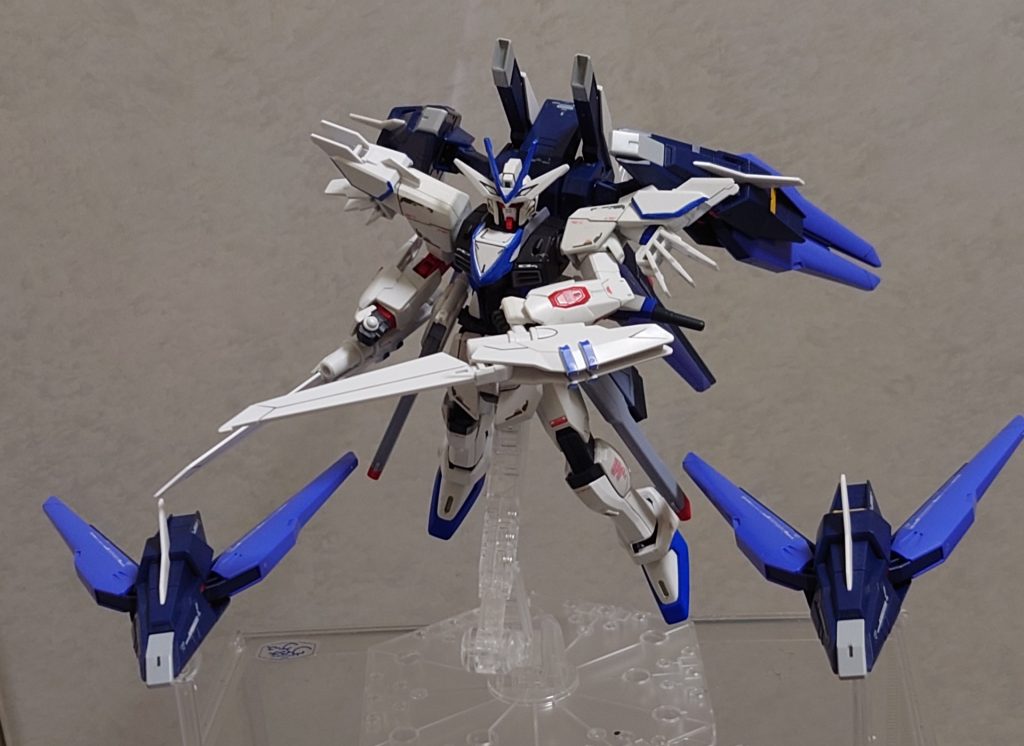 ただ腕にドラグーン装備してるといかんせん干渉しすぎて動けなくなっちゃうので戦闘が始まったら直ぐに分離します笑！