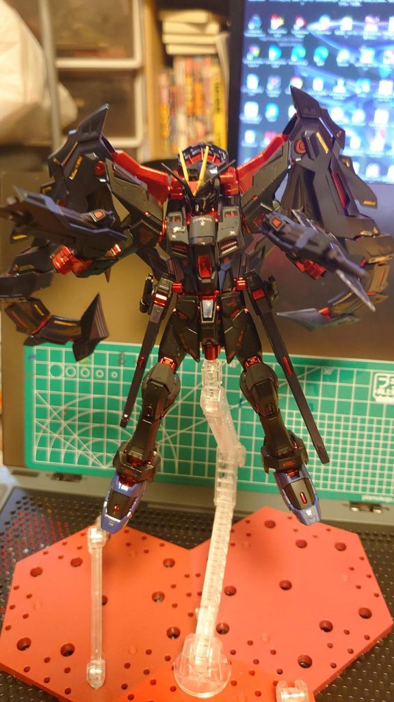 RGストフリのバックパックを天花のものに交換し、塗装&デカール。