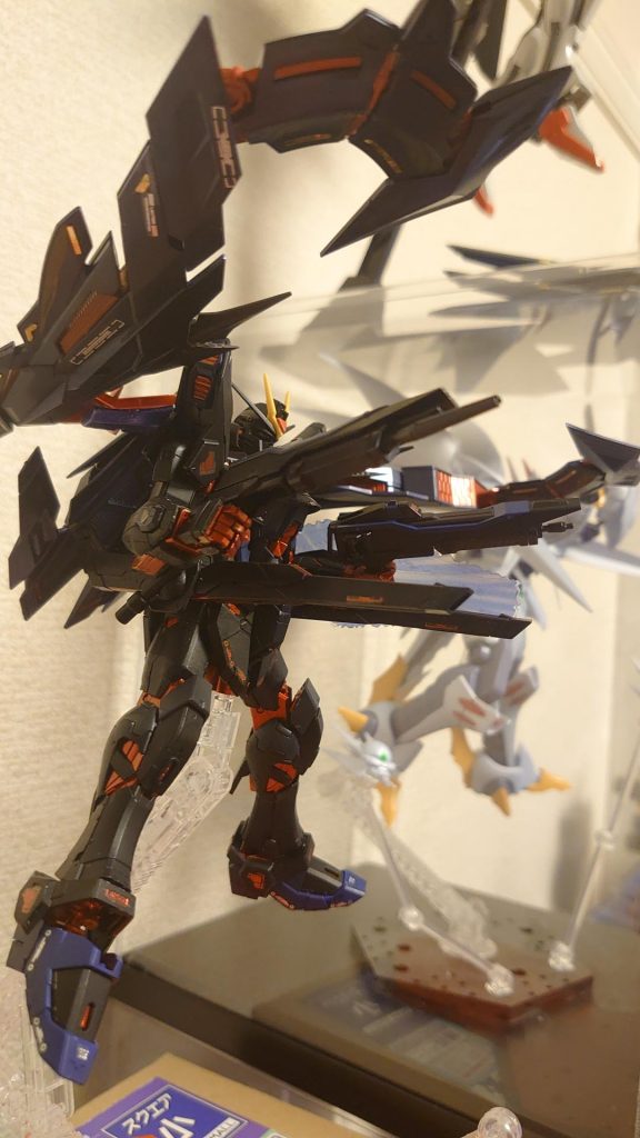 マガノシラホコ、マガノイクタチにて捉えて相手のエネルギーを吸収し機能不全に陥らせながら引き寄せ腹部のカリドゥス複相ビーム砲で確殺!!