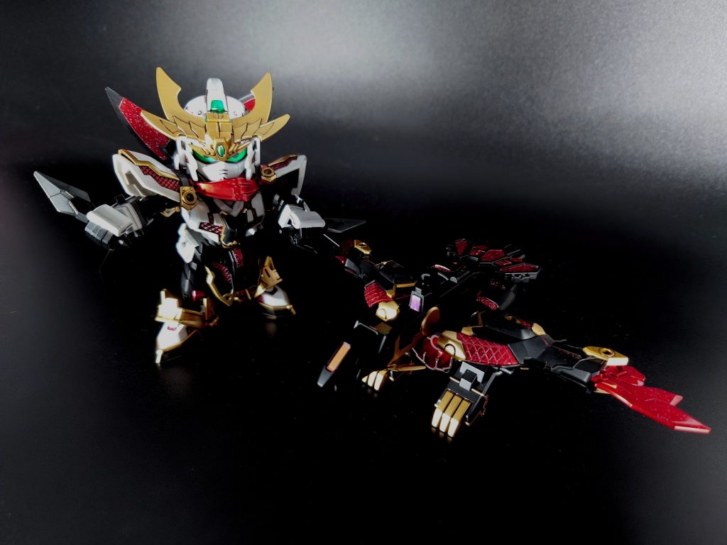 ホントの事を言うと本編を観ていないので、どんな活躍をしていたのか不明なのですが以下は適当に何枚か…