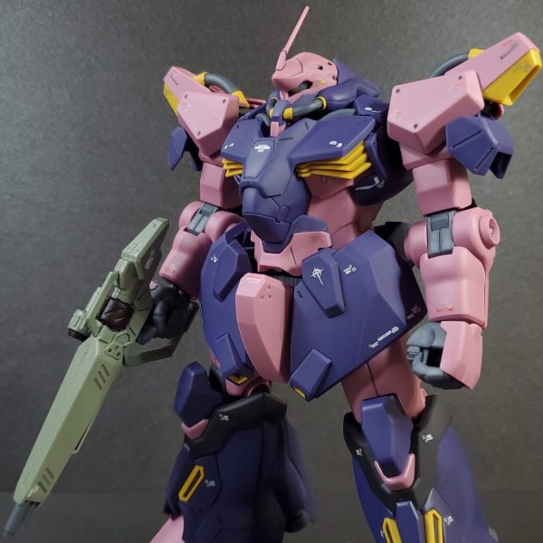 HGUC 1/144 メッサーＦ０２型（指揮官機）