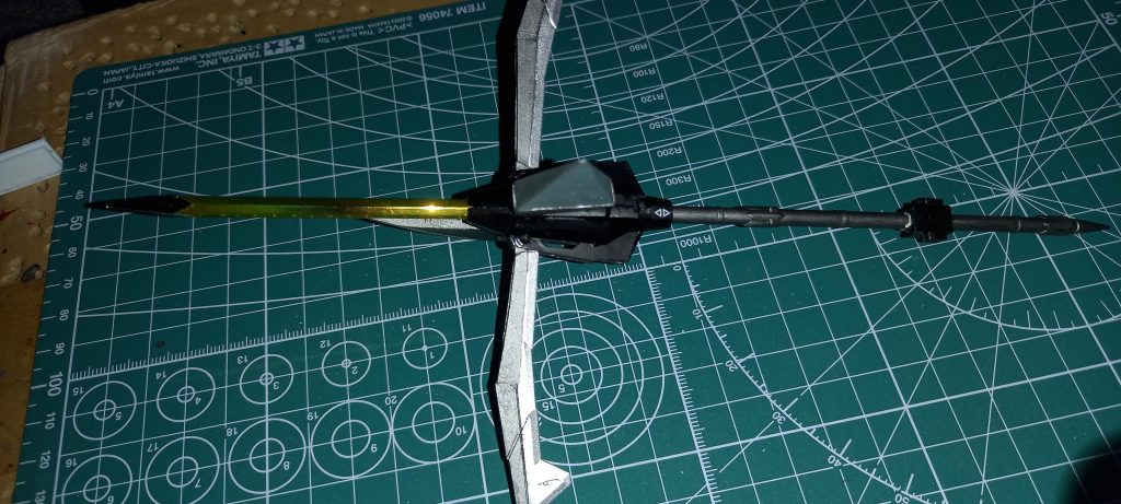 展開して開いた状態の鎌