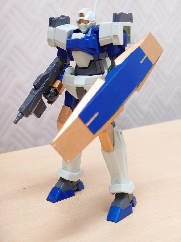 AGE系の量産機は可動域も優秀で、個人的にはかなり好きですね。シャルドールはよりジムっぽい見た目ですし(笑)。