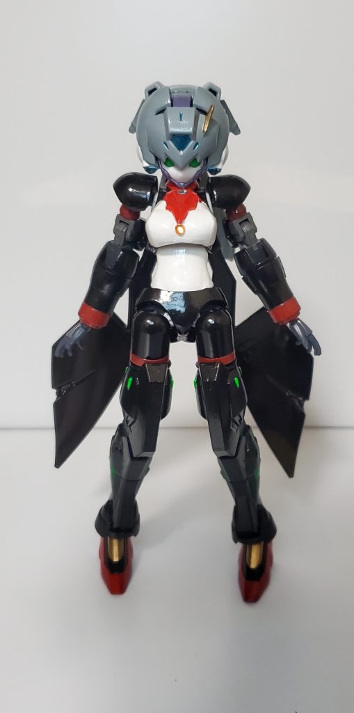 フロントビュースーツイメージで作りました。特務エージェントみたいな感じで。胸部はメイの余剰から拝借。