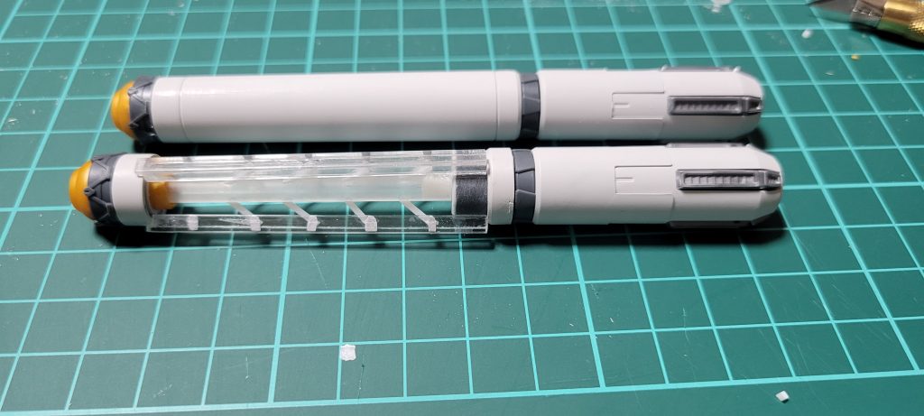 夜中に変なテンションになって部品を切断し余計なことを…予備タンクなのになぜか細くするという