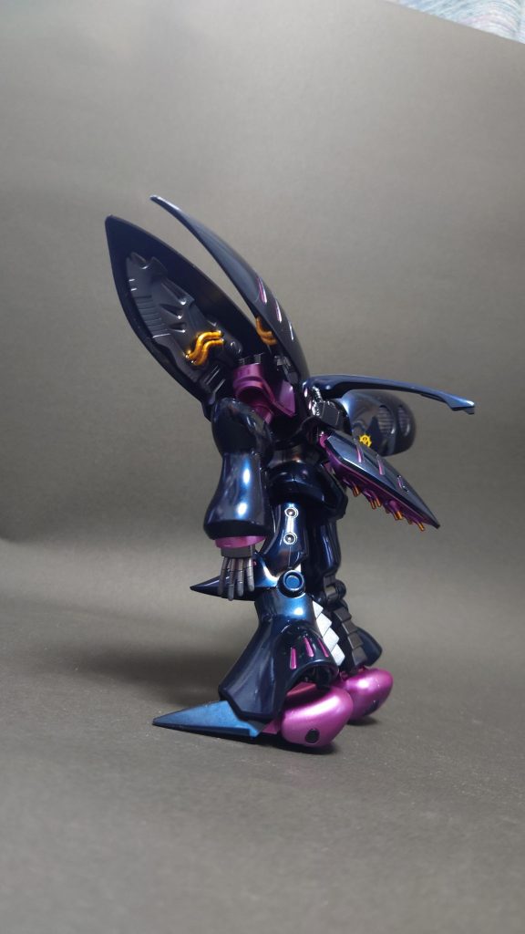 サイドから✨バインダーの中のホース?はガイアのスターブライトゴールドにしてみました🤟ピンクのところはGXカラーのメタルパープルで黒メタのところはメタルブラックにクリアブラック乗せてます🤟