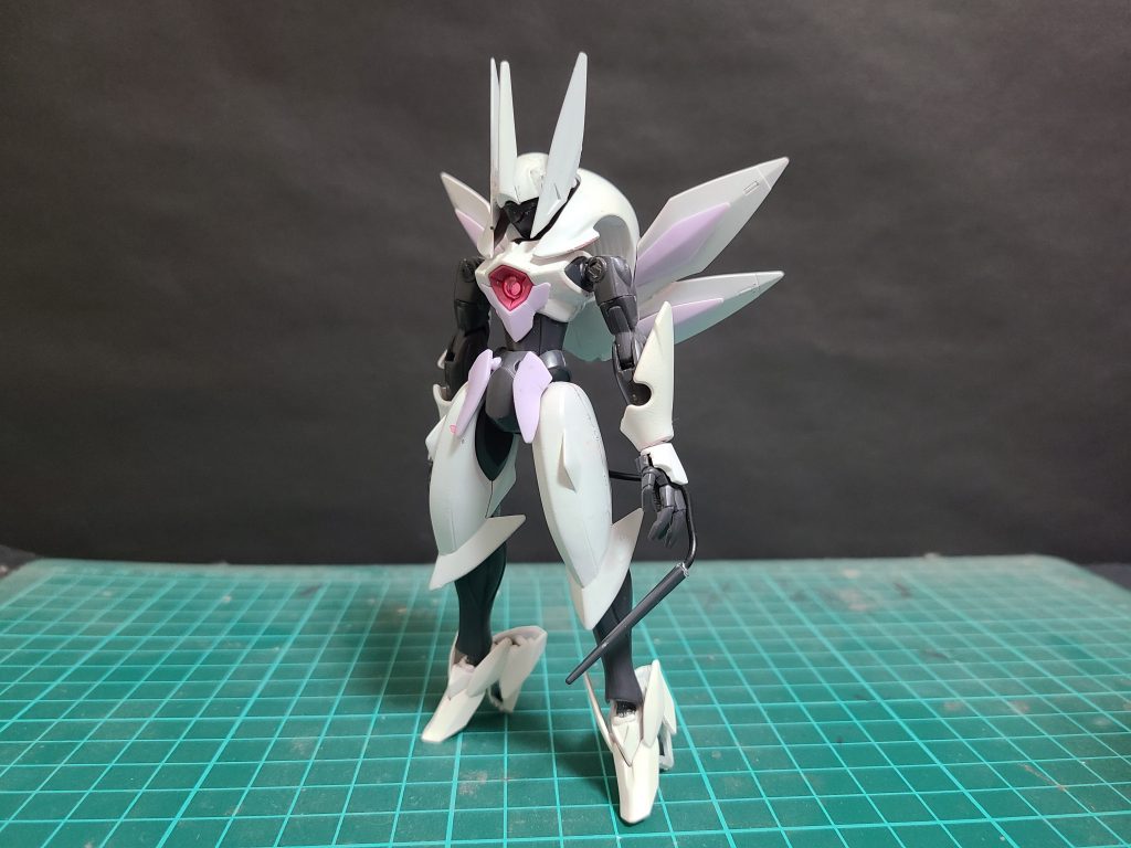 「フォーンファルシア」の改造ガンプラ。カスタマイズはされているが通常の「フォーンファルシア」より戦闘能力は落ちており単体での戦闘は難しくそれによって「お花ビット」や「フラワーベース」を主軸として戦うのでシナファルシア自体ではあまり戦闘しない。「ファルシアバトン」や腰部に尻尾形状の「フェアリースピアー」などある。