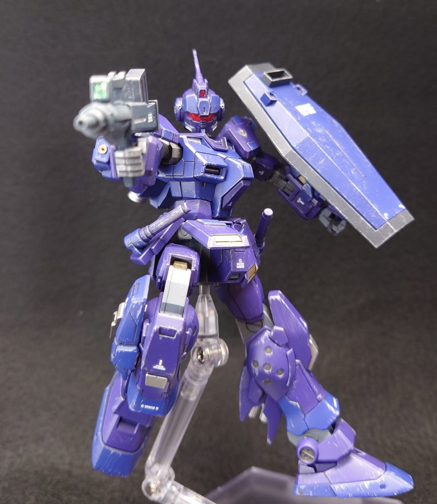 さすがペイルシリーズです。可動もよく派手なポーズが決まりますね。