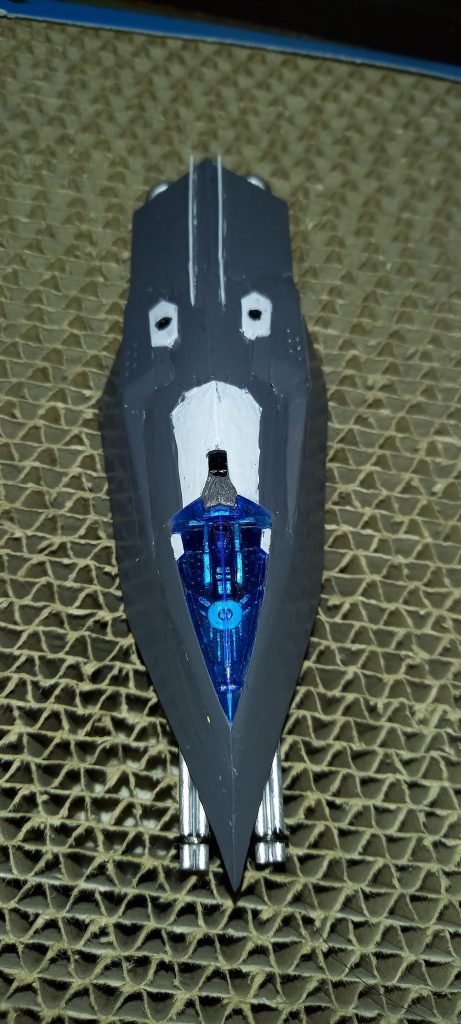 ヘッド件盾、倍ほど大きくなってます。コックピットはなくあくまでセンサー連動の通常コックピットから操縦(塗りが甘いのはご勘弁を)