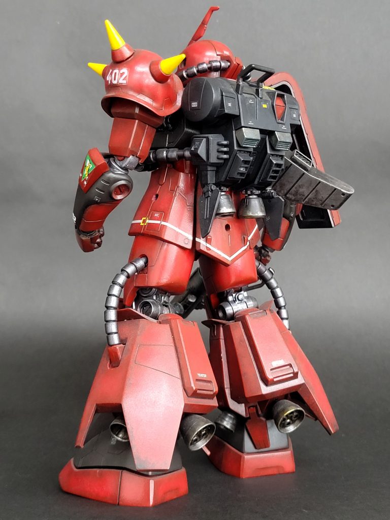 バズーカやバーニヤの汚しも少しきつめに。デカールは、旧MSVキットから流用しました。