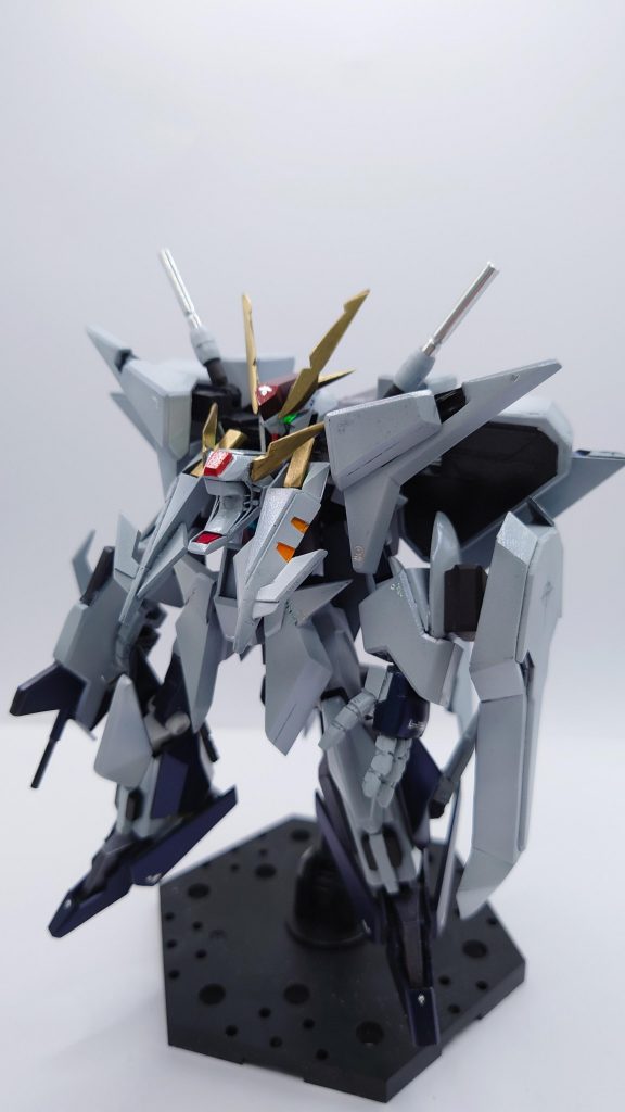 コアガンダムクスィーアーマー–4枚目/制作者:ふじなみ