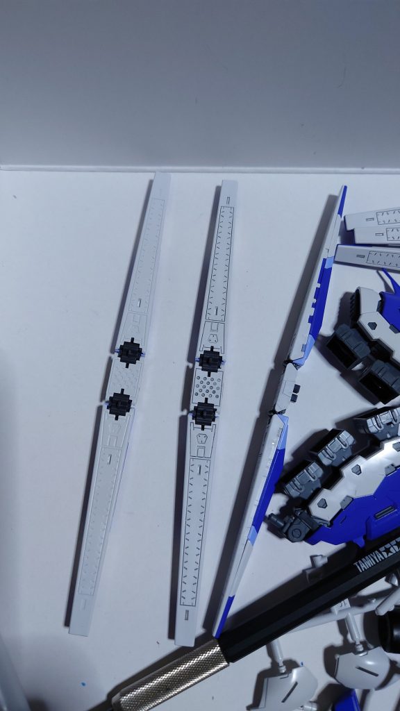 前述のようにスミ入れ前と後。全然違いますよね。