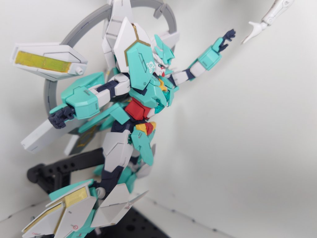 あと少しで大気圏突破のところで届かないかもってヒロトが思わず手を伸ばすシーンをイメージしてみました。本来は右手だけど平手が左しかないから許して