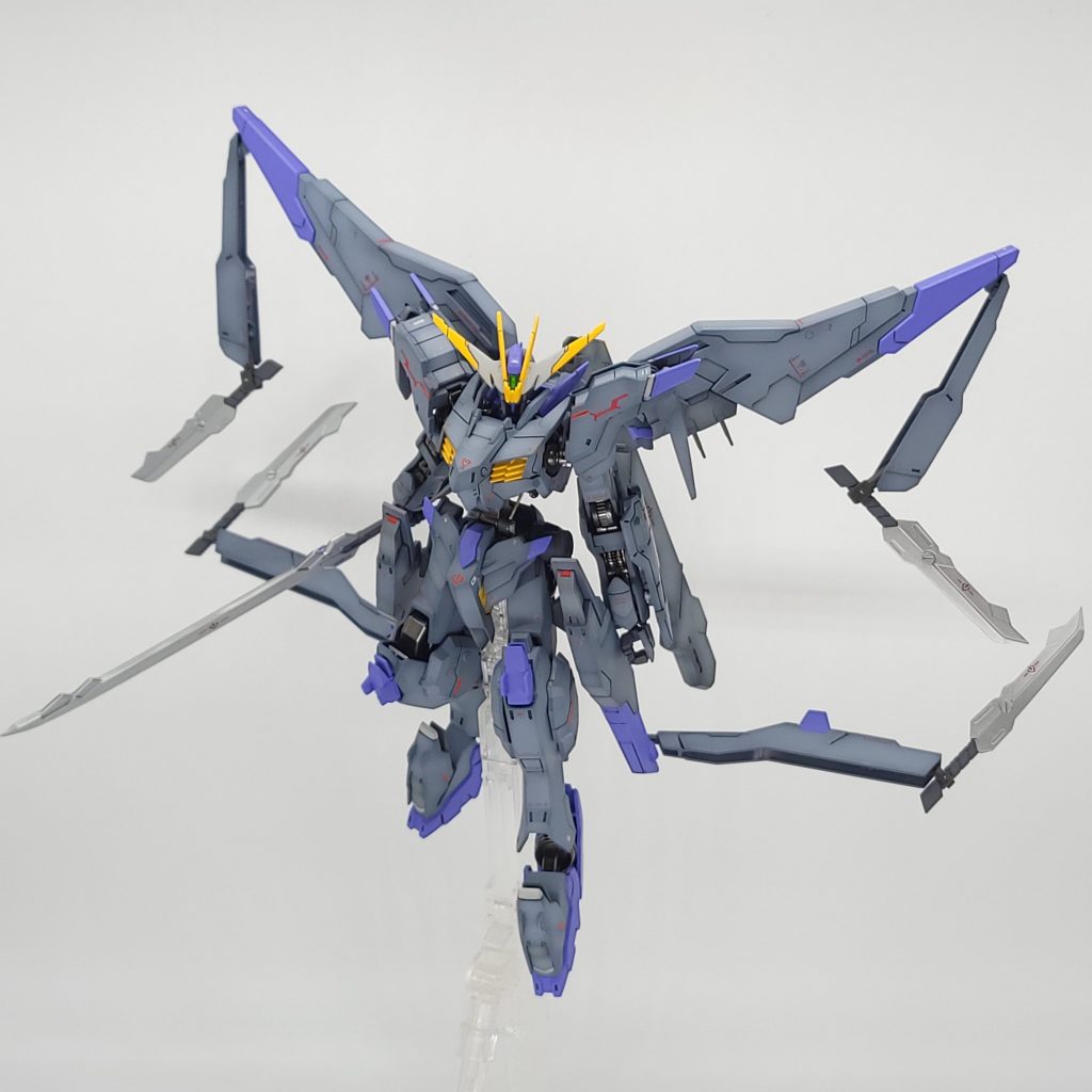 ■フル抜刀版大太刀+短剣×4…威圧感マシマシ…ビームサーベル持たせて、グリーヴァス将軍スタイルにしても似合いそうです