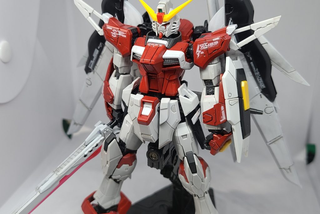 動かす度にポロリする初期RG…。なのでポーズはこれで飾ってます。