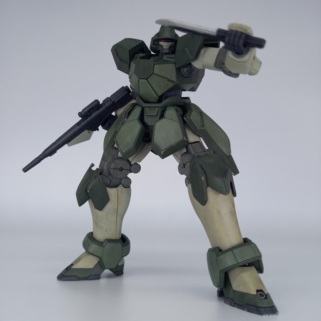 名前のフォレスは、森林を意味するフォレストから取っています。マグアナック自体が、局地戦仕様に近い機体で汎用性も高いとのことで、今回は森林や密林での戦闘に特化したMSをイメージして作成しました✨