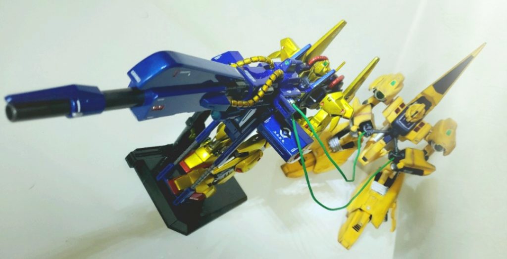 なまじ大きいと一発で致命傷といかんのが問題だ...このキット、また入手出来たら今度はエアブラシでもっとテカテカ艶々のキャンディ塗装に挑戦ししてみたいですね!