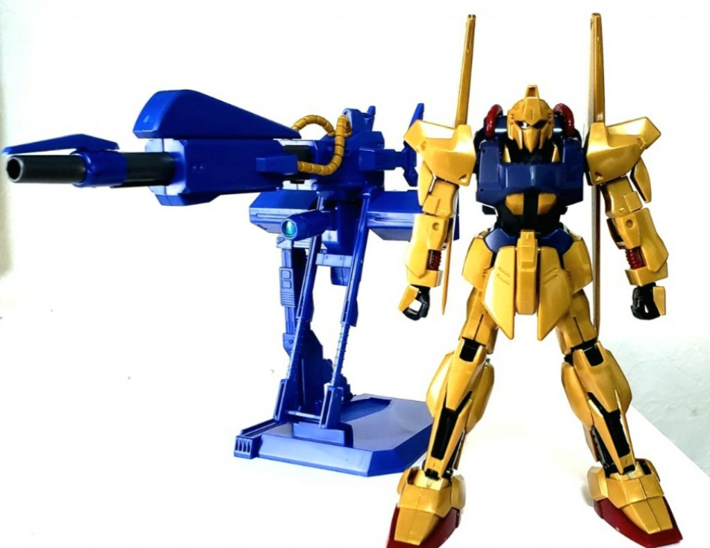 リバイブ版より好みのプロポーションなんだけど成型色がね…まぁメッキ剥がすの面倒なので、塗装派には嬉しいかなww